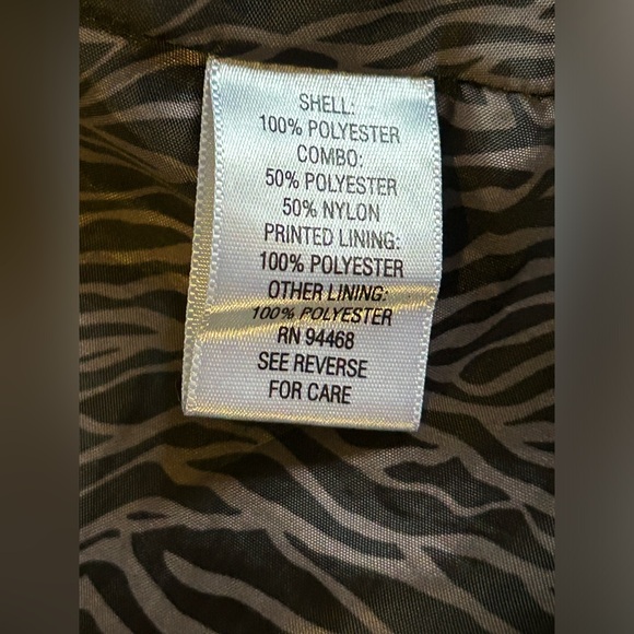 Dana Buchman lightweight black trench coat with hood - Picture 13 of 16